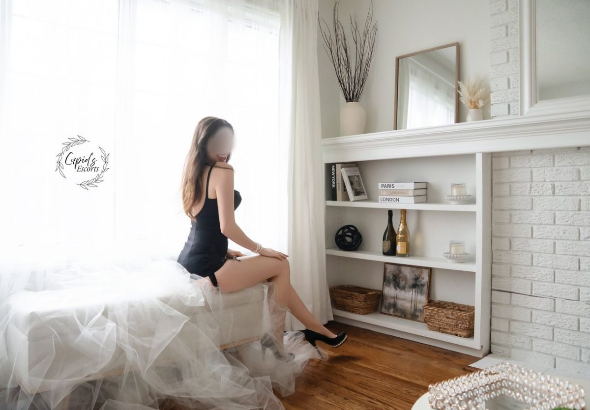 Toronto escorts companion upscale Charlotte Duo Non-smoking Young Athletic Busty Natural Brunette European None 